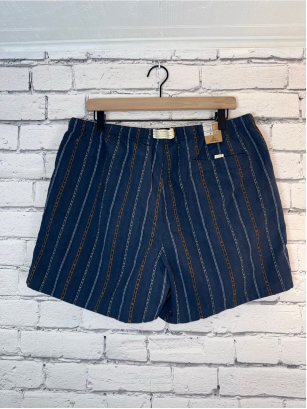 Men's Prana Shorts size Large Indio Heritage Shorts Aztec Print Blue 5’ Inseam - Picture 12 of 16